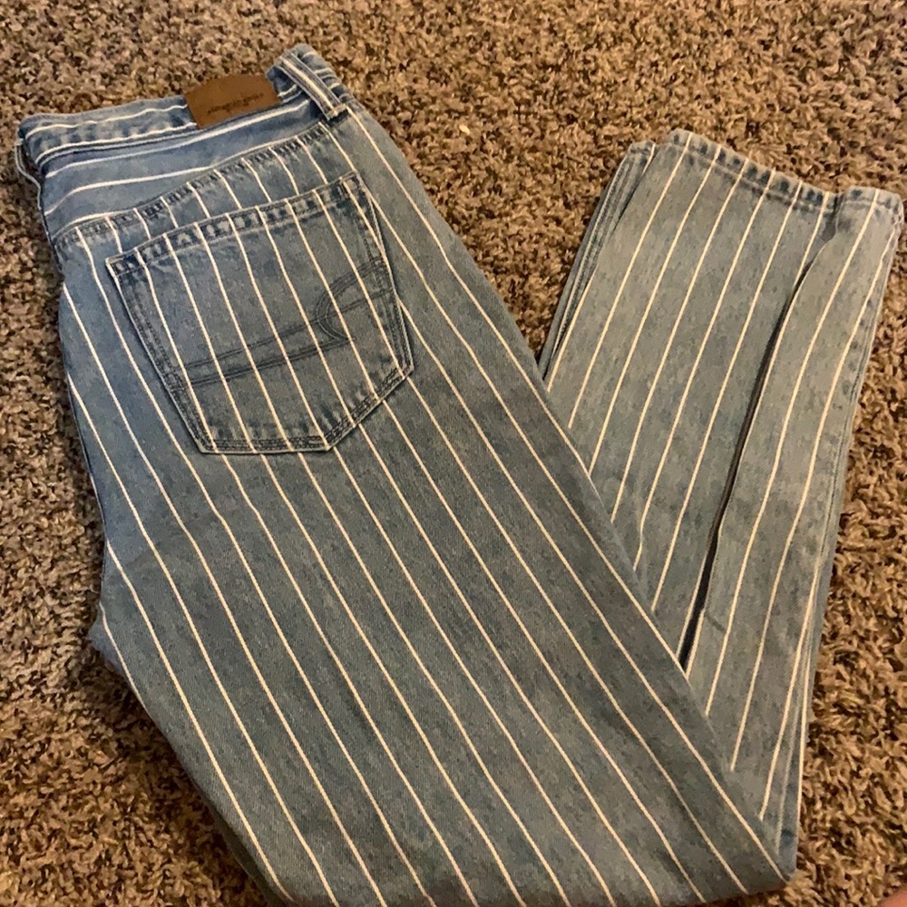 American eagle mom jeans